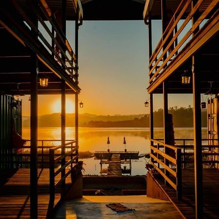 Villa Container Lodge Capitólio エクステリア 写真